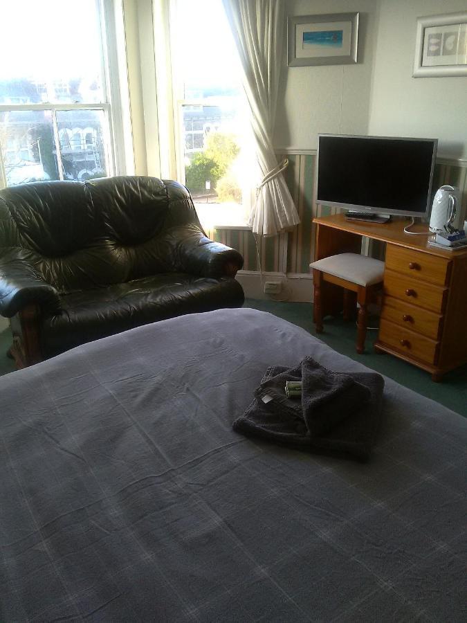 The Village Inn Bideford Ruang foto