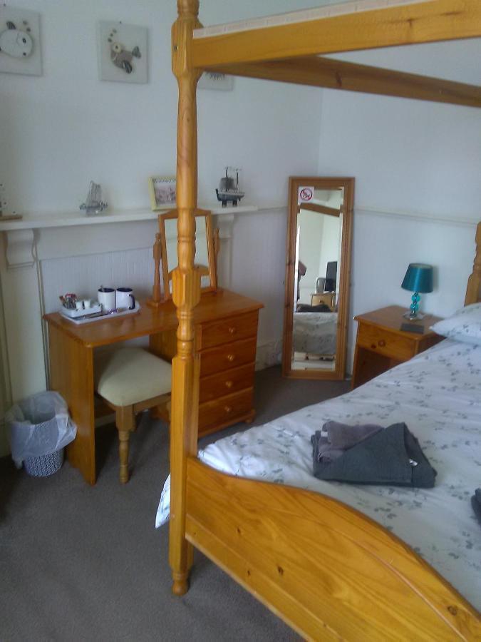 The Village Inn Bideford Bagian luar foto