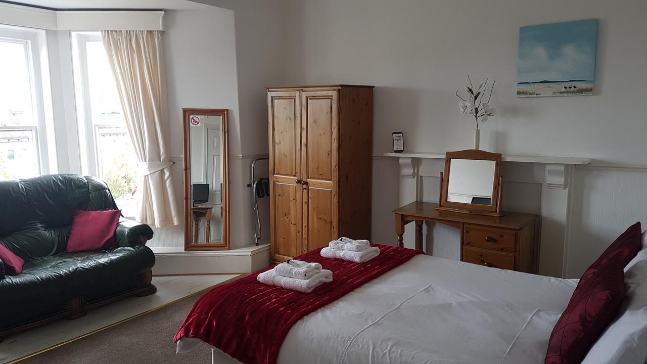 The Village Inn Bideford Bagian luar foto