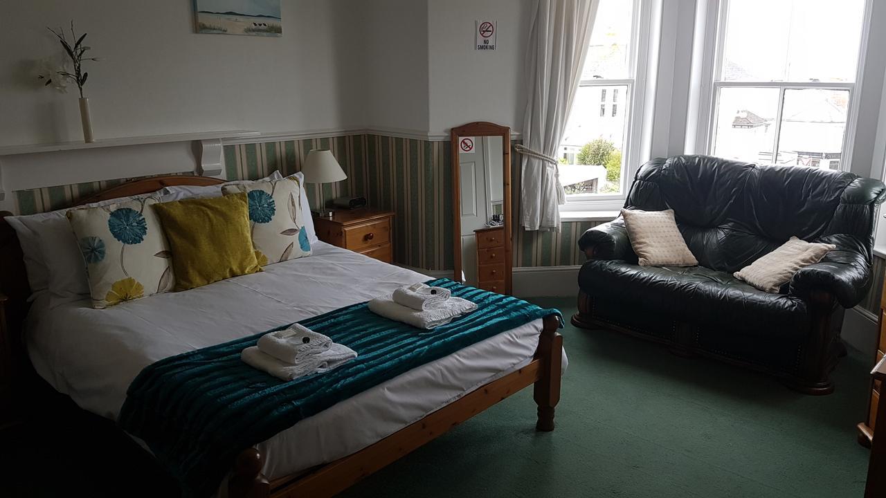 The Village Inn Bideford Bagian luar foto