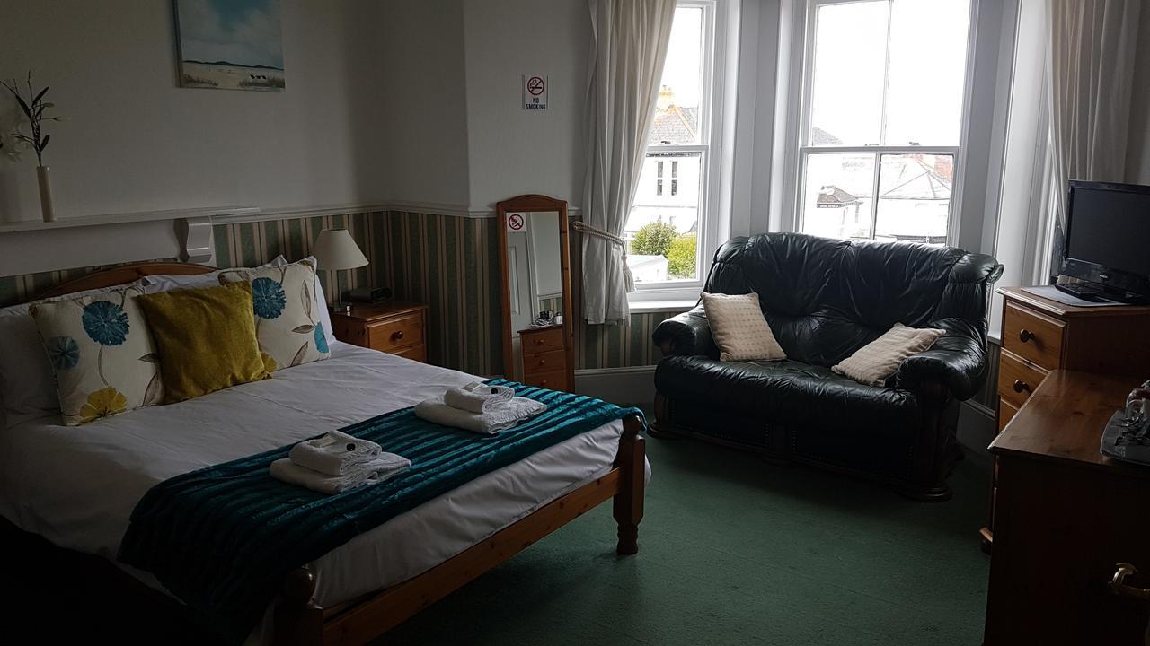 The Village Inn Bideford Bagian luar foto